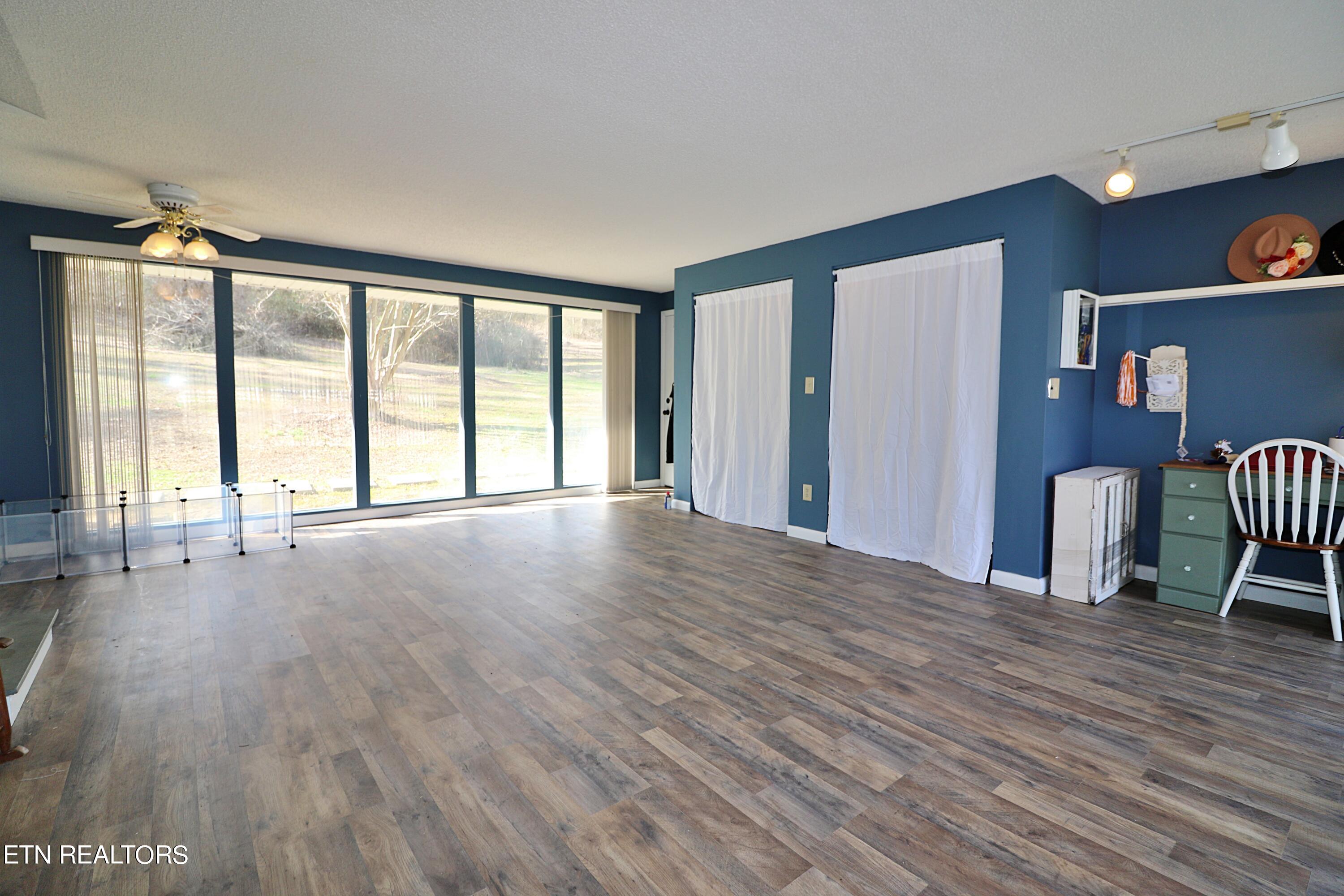 8237 Collier Road Powell, TN 37849 - Photo 33 of 47 094A5770