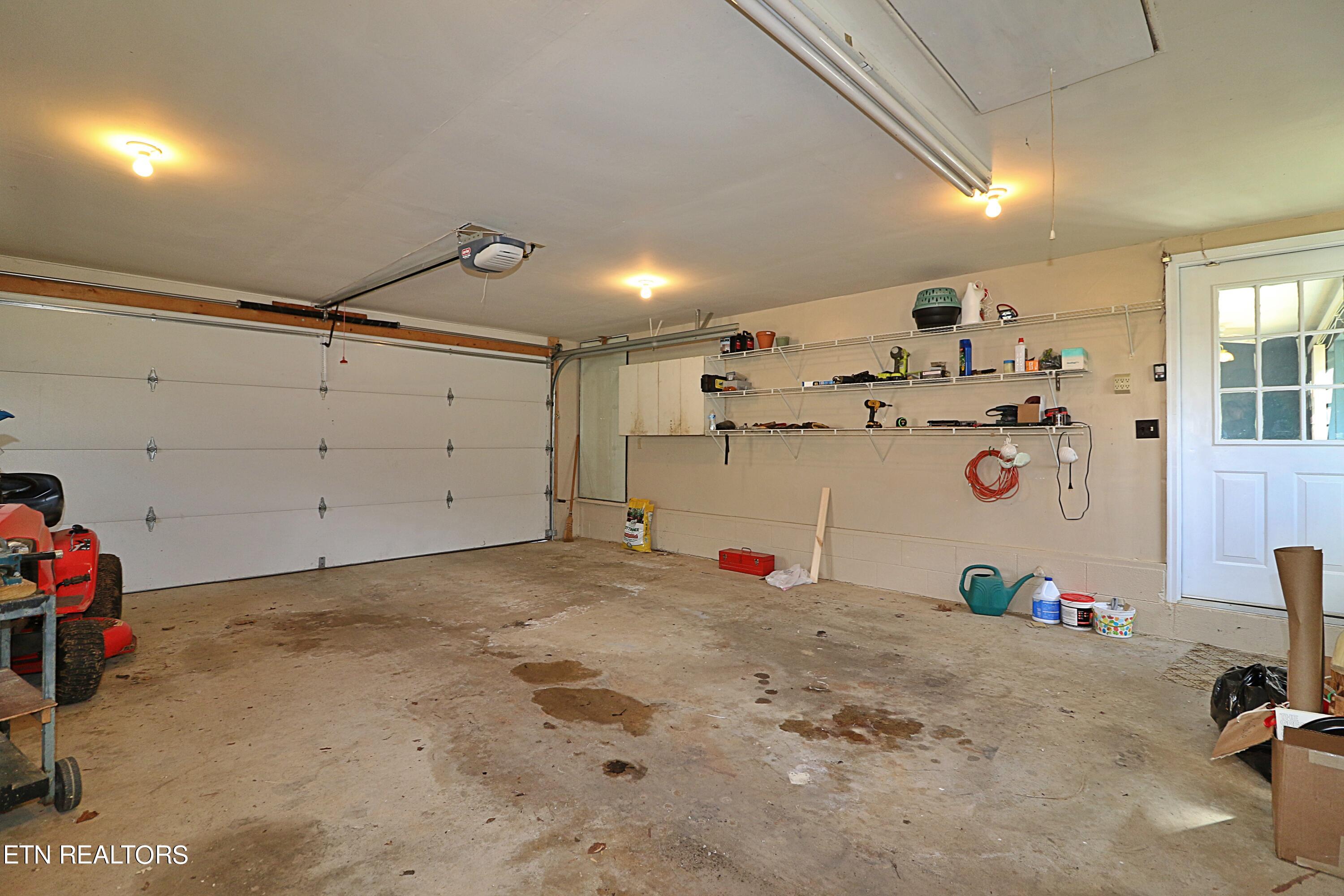 8237 Collier Road Powell, TN 37849 - Photo 35 of 47 094A5769