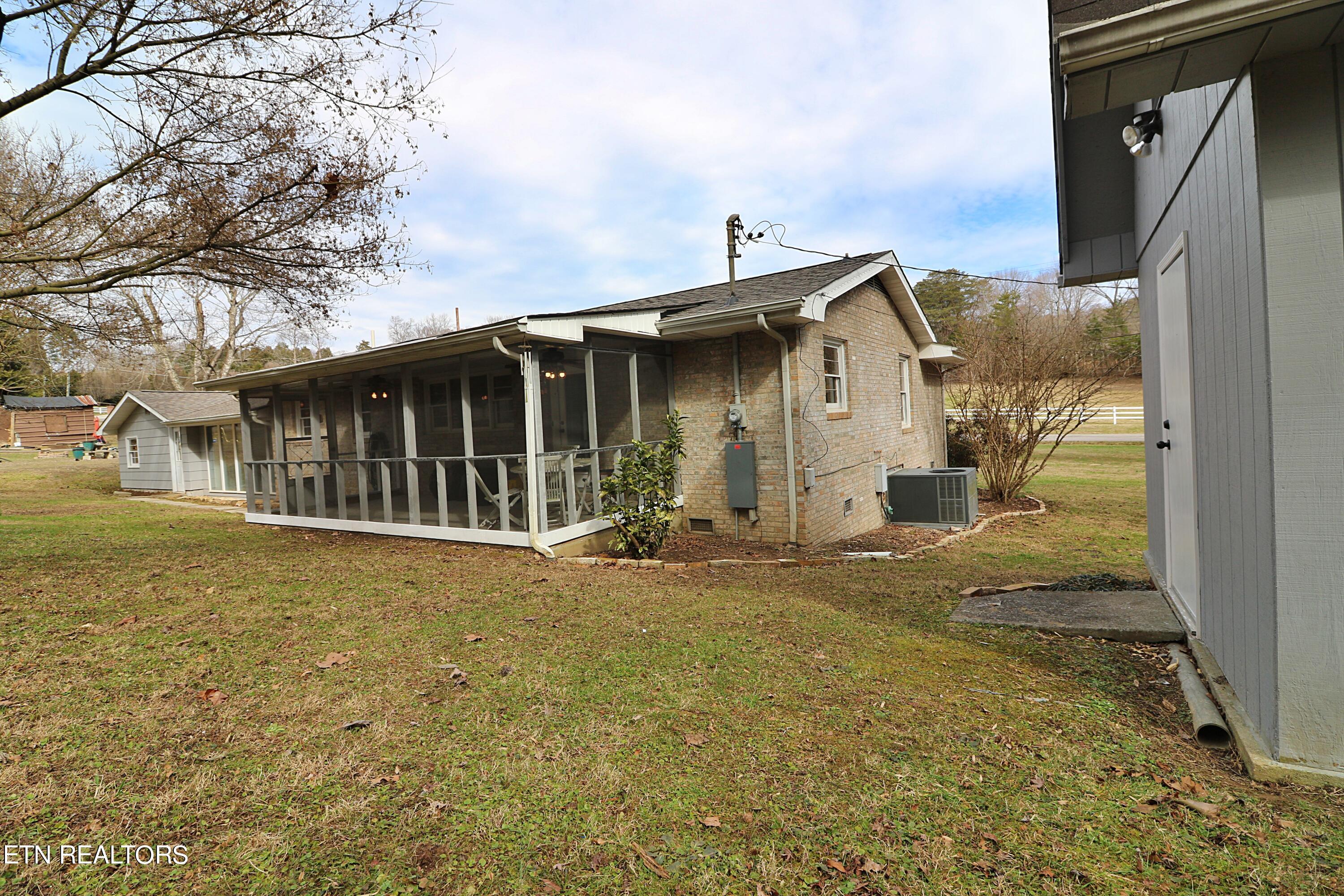 8237 Collier Road Powell, TN 37849 - Photo 41 of 47 094A5783
