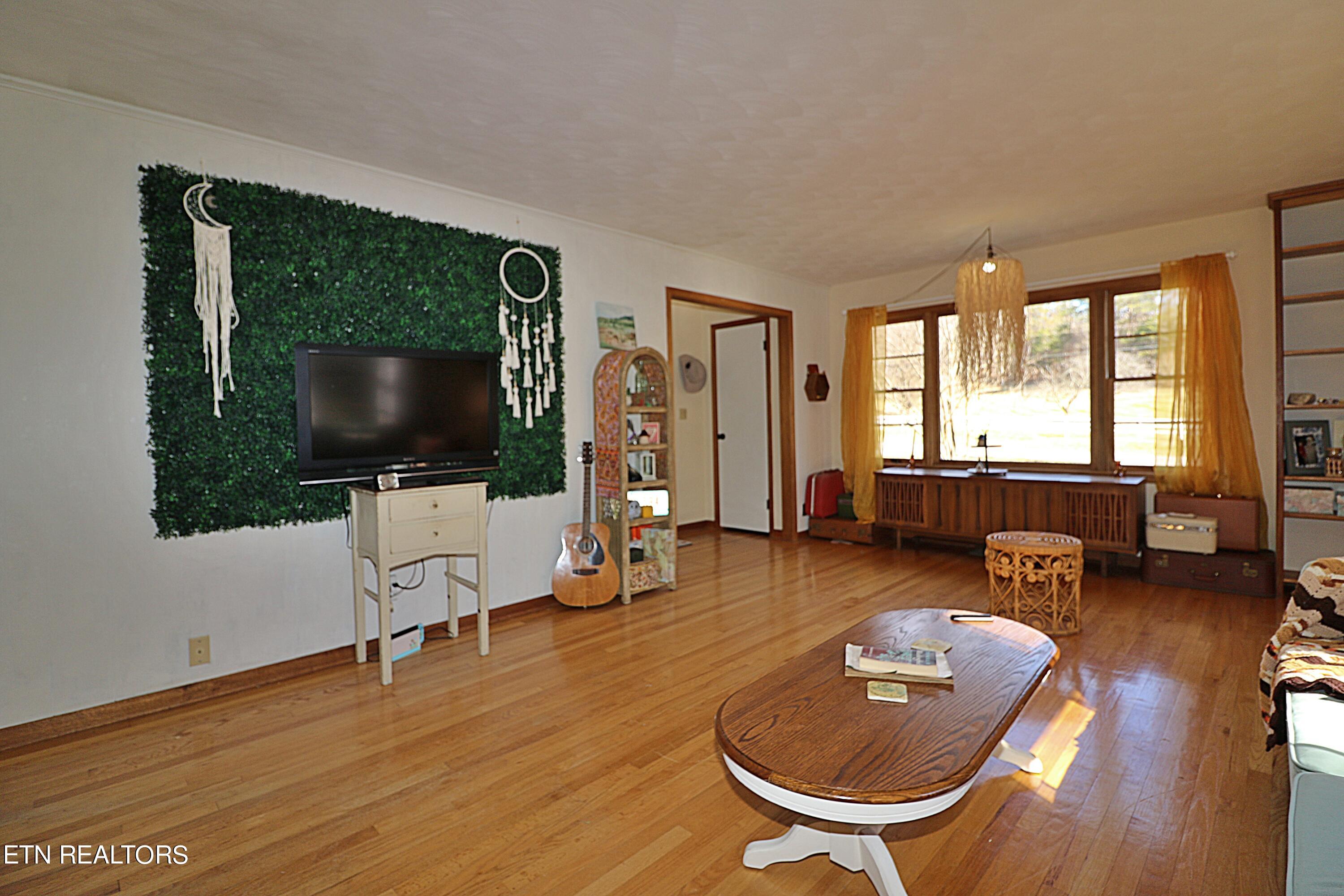 8237 Collier Road Powell, TN 37849 - Photo 9 of 47 094A5739