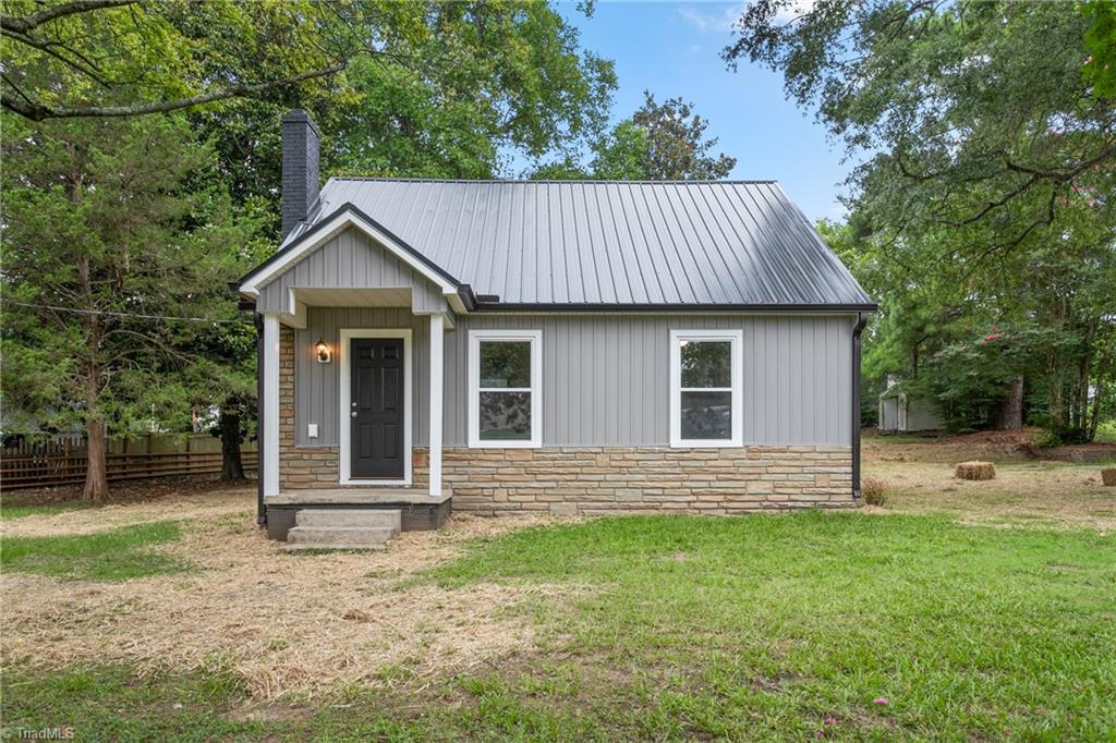 112 Roxboro Road Haw River, NC 27258 - Photo 1 of 15 Gallery Image 1