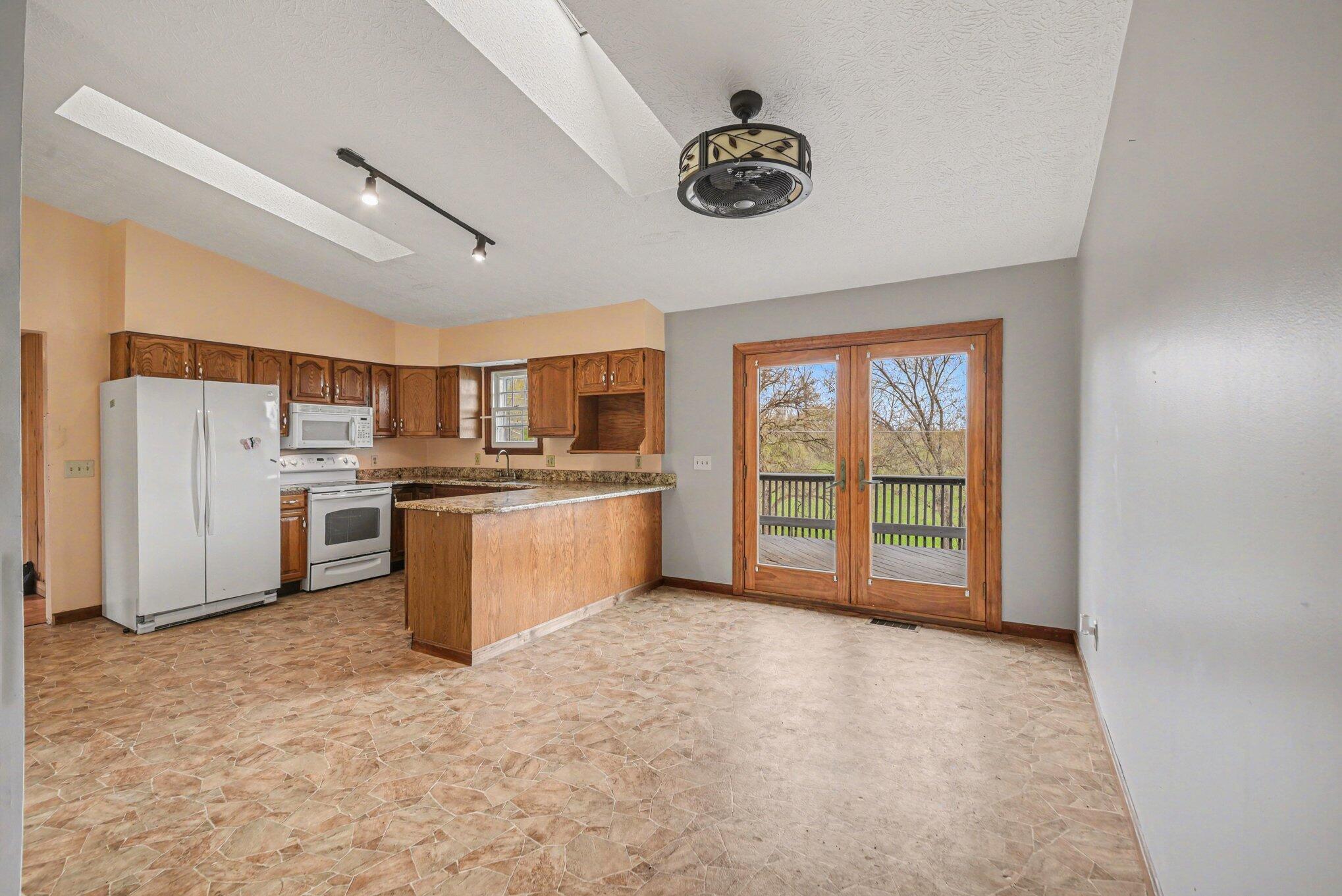 4294 Idlewild Road Burlington, KY 41005 - Photo 18 of 42 009_file_2981