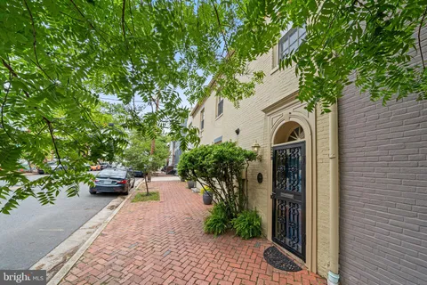 $1,249,000 | 228 South Alfred Street, Alexandria, VA 22314