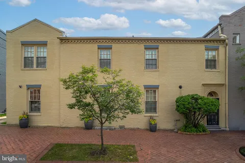 $1,249,000 | 228 South Alfred Street, Alexandria, VA 22314