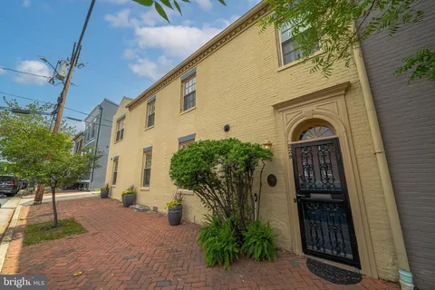 $1,249,000 | 228 South Alfred Street, Alexandria, VA 22314