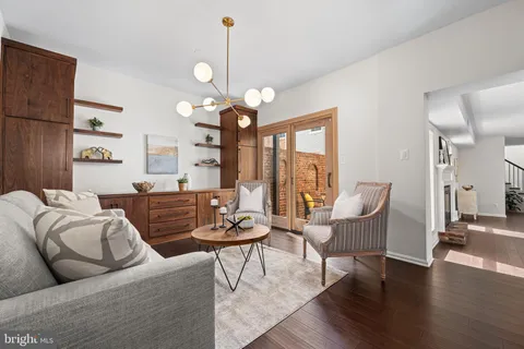 $1,249,000 | 228 South Alfred Street, Alexandria, VA 22314