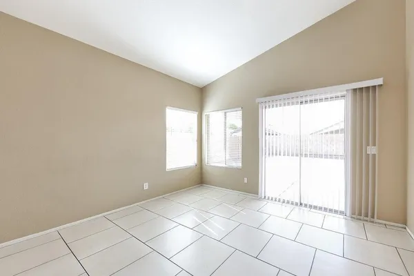 $2,180 | 4101 West Wethersfield Road, Phoenix, AZ 85029