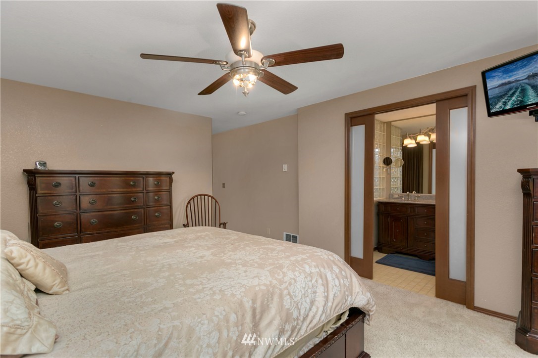 1233 222nd Place Southwest Bothell, WA 98021 - Photo 14 of 21