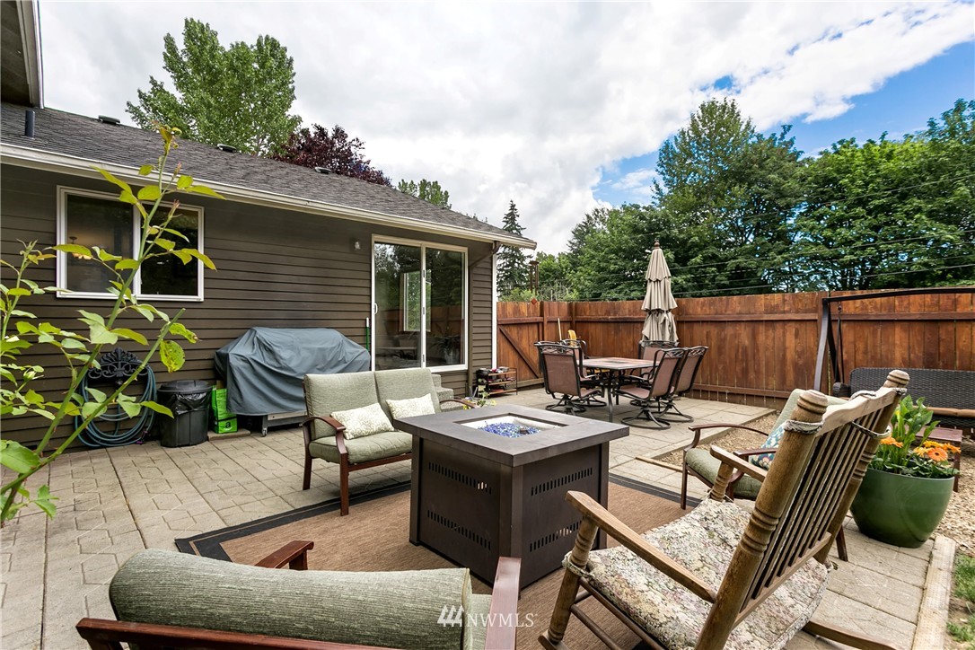 1233 222nd Place Southwest Bothell, WA 98021 - Photo 3 of 21