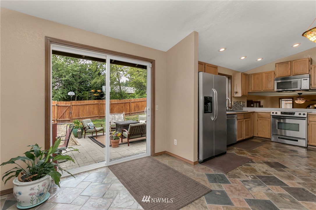 1233 222nd Place Southwest Bothell, WA 98021 - Photo 8 of 21