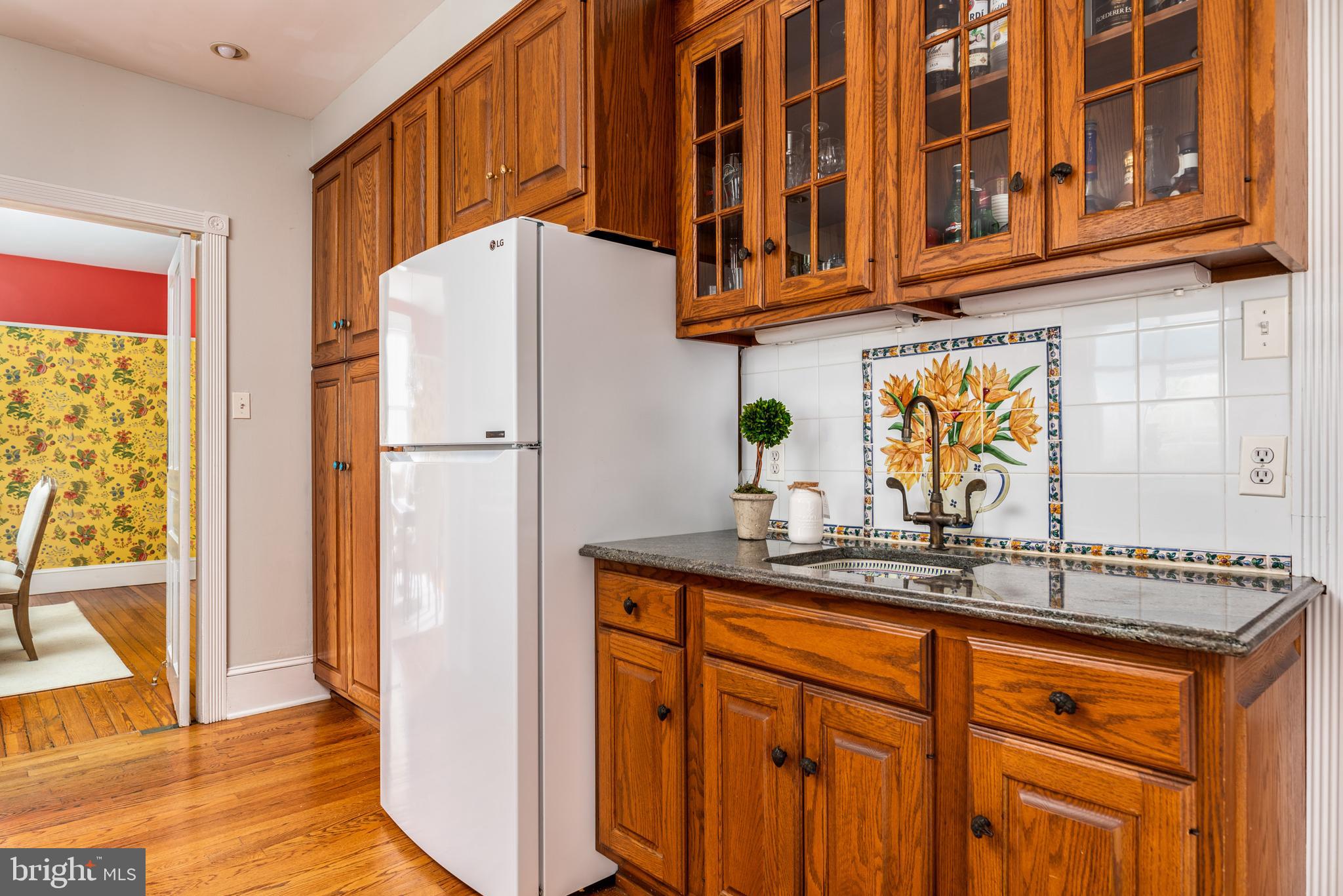 938 Summit Road Narberth, PA 19072 - Photo 17 of 60 Kitchen Vegetable/Bar Sink