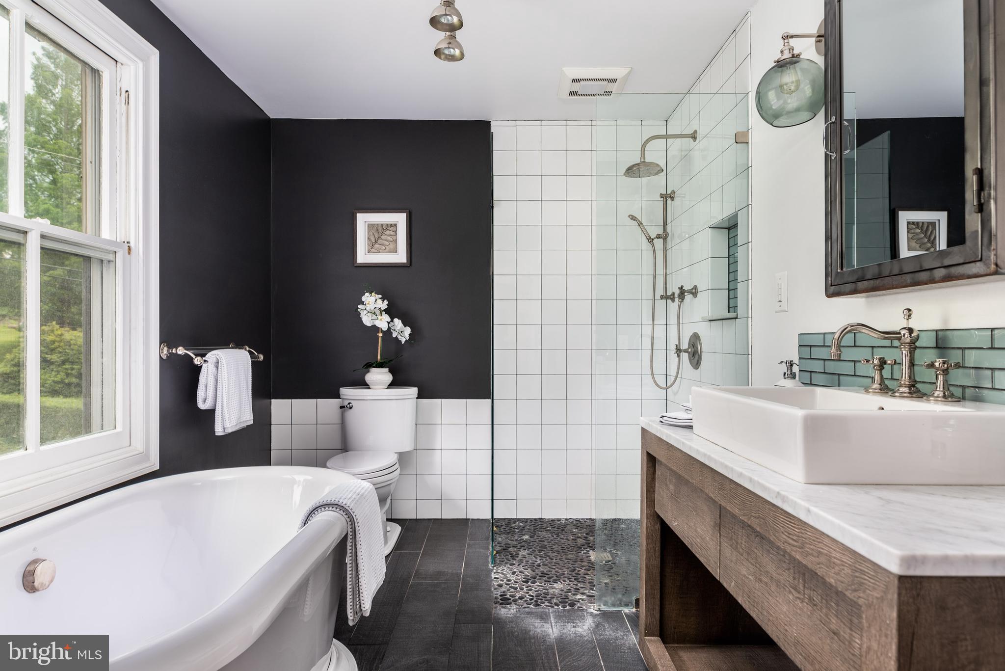 938 Summit Road Narberth, PA 19072 - Photo 25 of 60 Main En Suite Bath