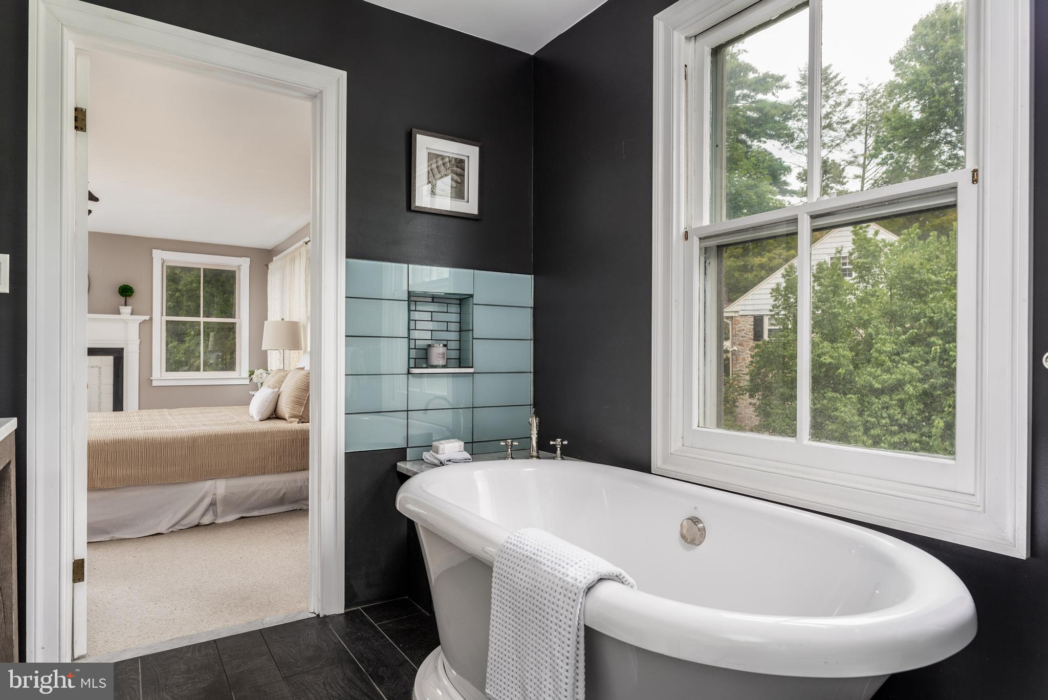 938 Summit Road Narberth, PA 19072 - Photo 26 of 60 Main Bath with Soaker Tub