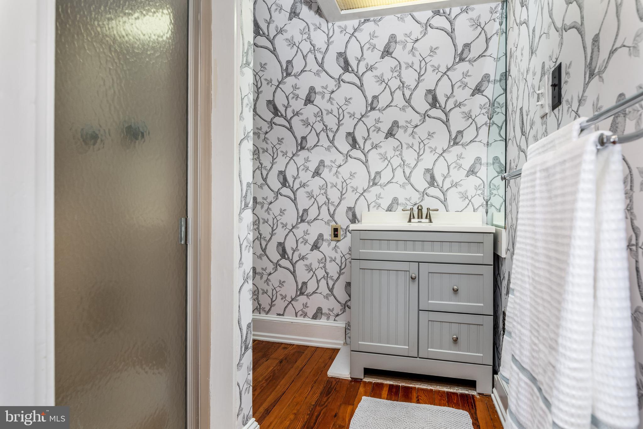 938 Summit Road Narberth, PA 19072 - Photo 38 of 60 Upper Floor Bath