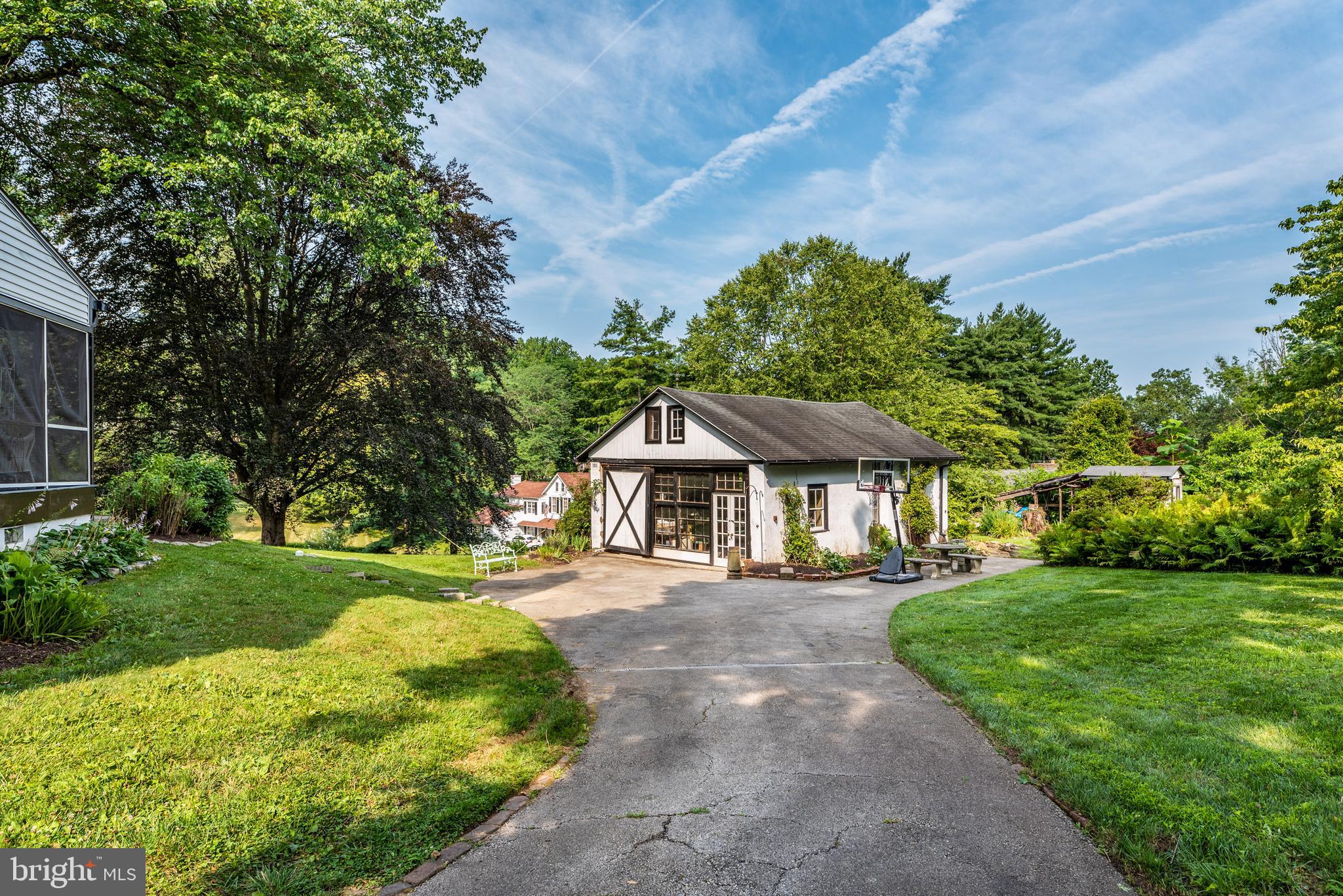 938 Summit Road Narberth, PA 19072 - Photo 42 of 60 Driveway to Detached Garage/Art Studio