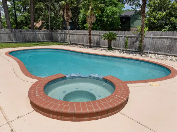 $284,900 | 2917 Encino Avenue, Bay City, TX 77414