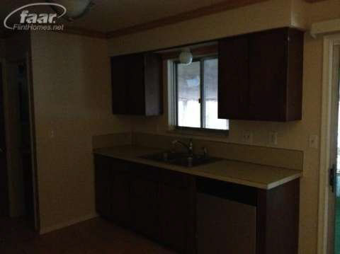 13289 Torrey Road Fenton, MI 48430 - Photo 3 of 15 20394775-2.JPG
