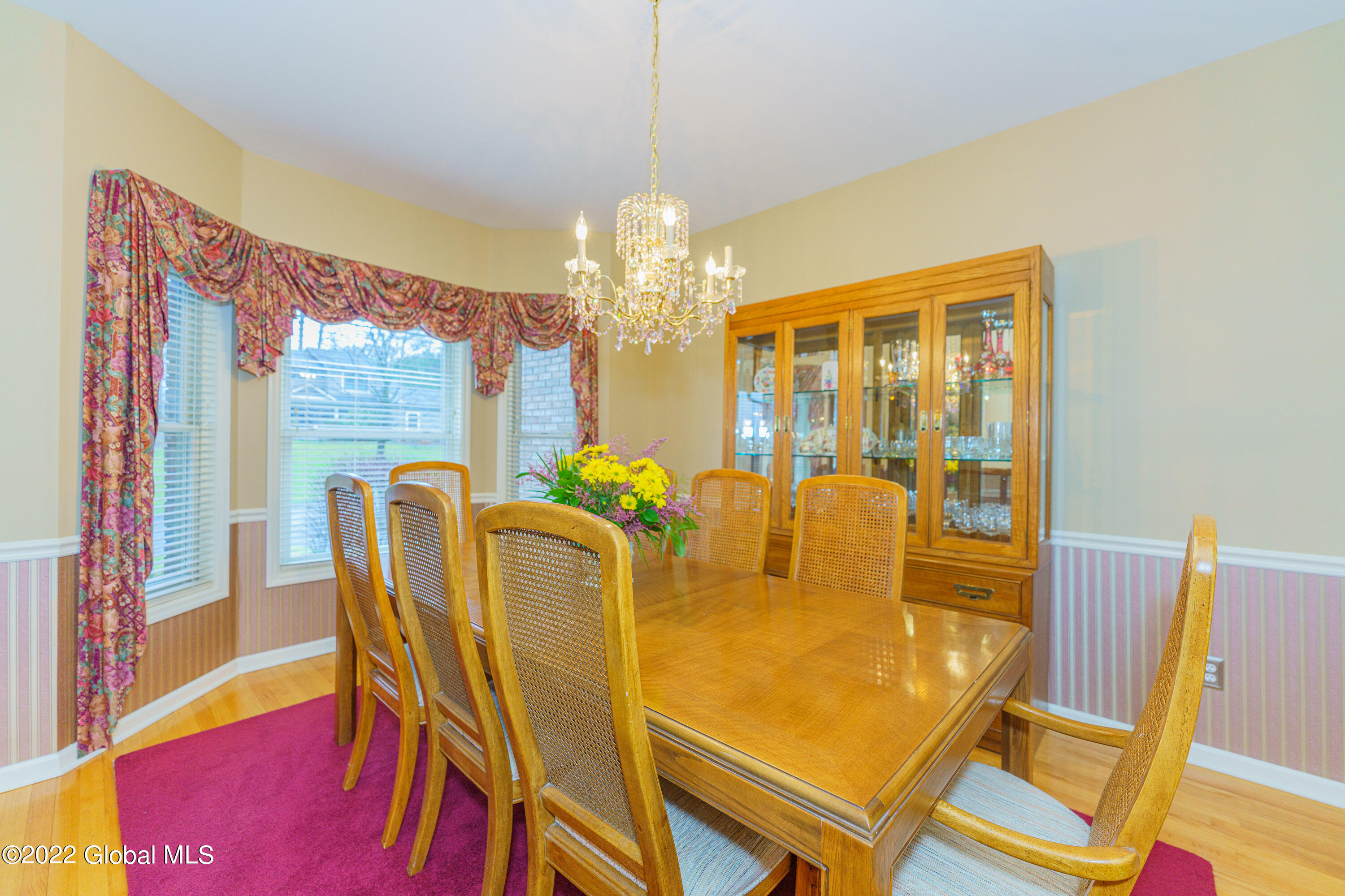 208 Shaker Ridge Drive Schenectady, NY 12309 - Photo 14 of 58 4 Diningroom 2