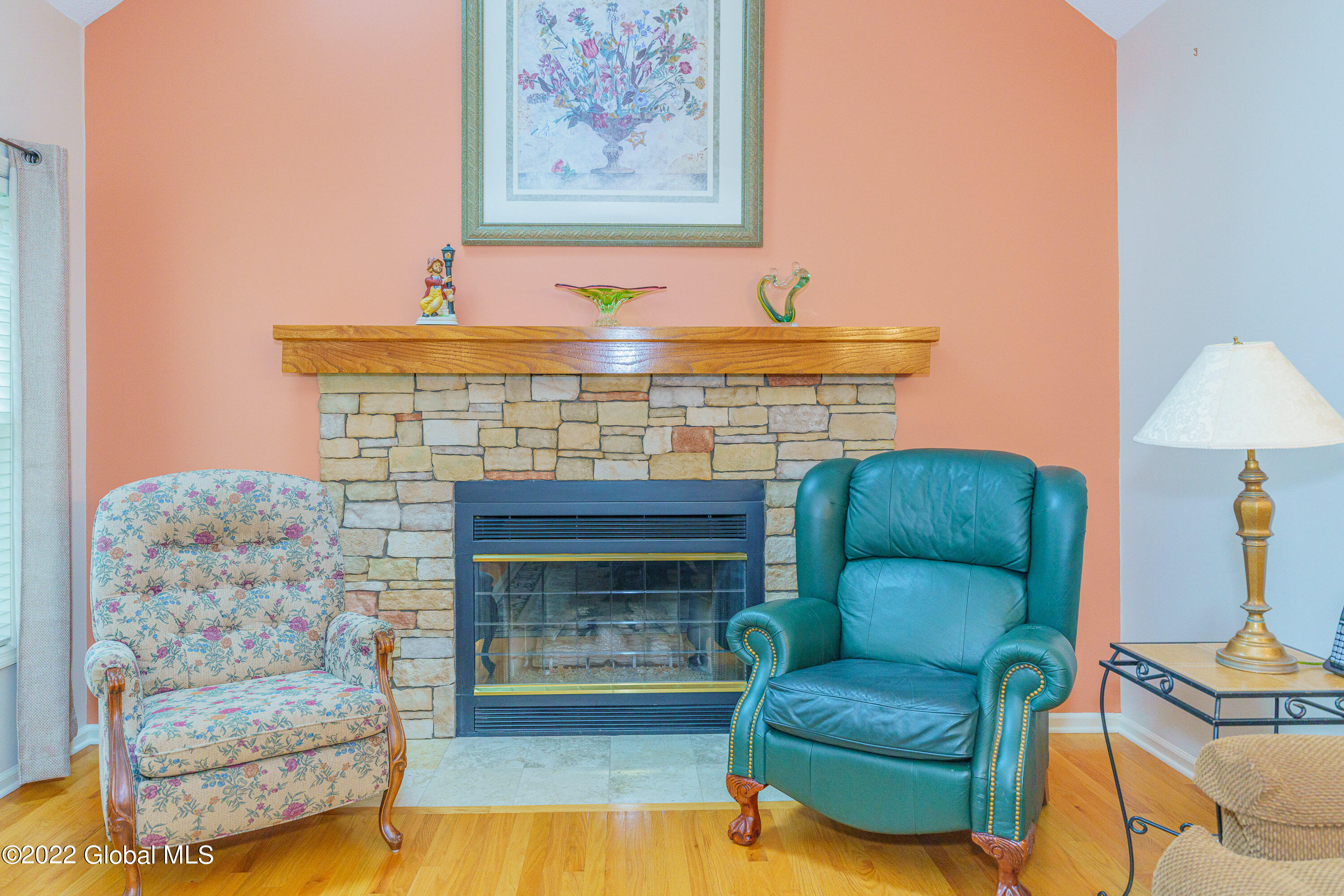 208 Shaker Ridge Drive Schenectady, NY 12309 - Photo 18 of 58 5 Familyroom 3