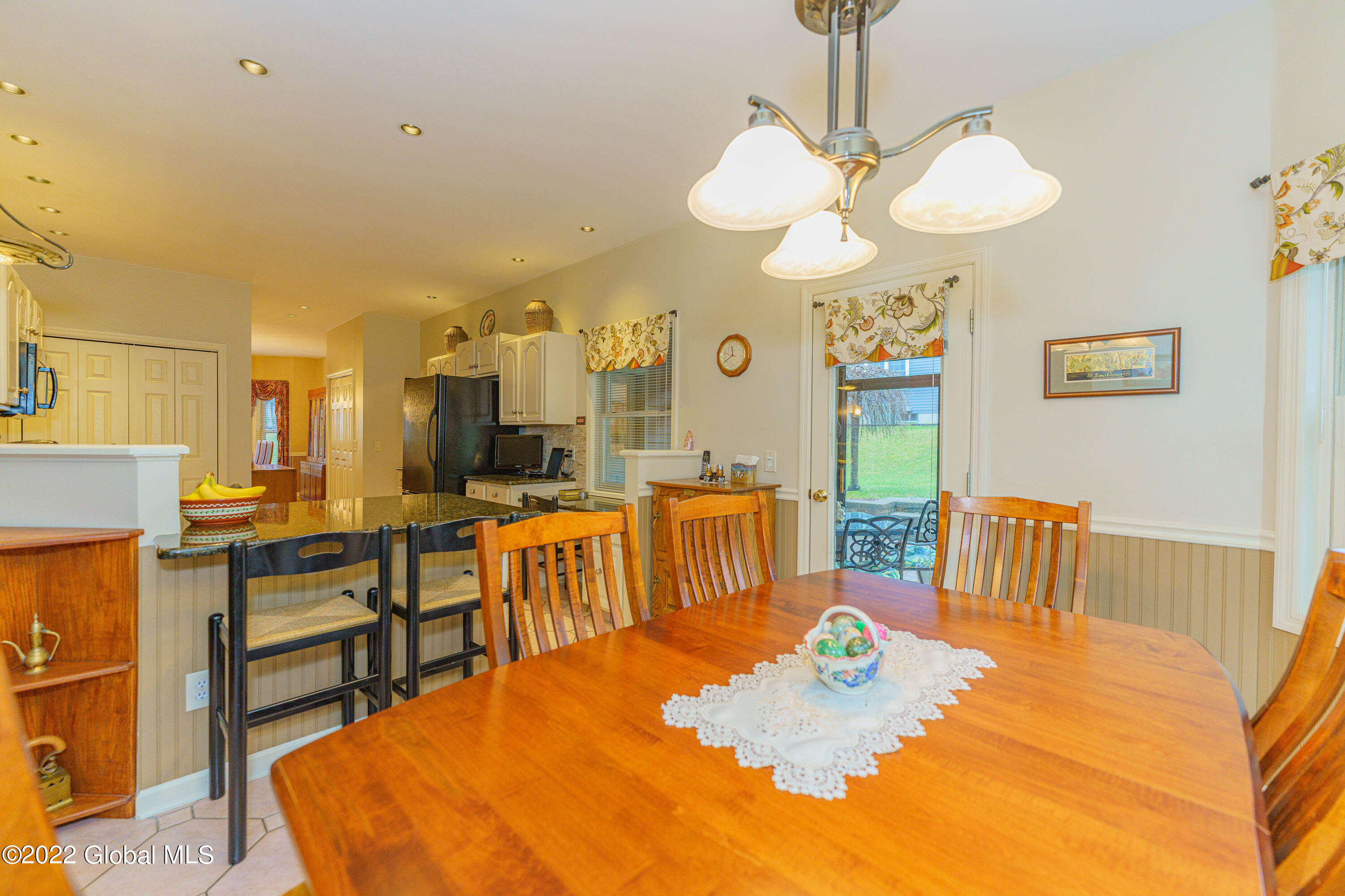208 Shaker Ridge Drive Schenectady, NY 12309 - Photo 22 of 58 6 Kitchen 3