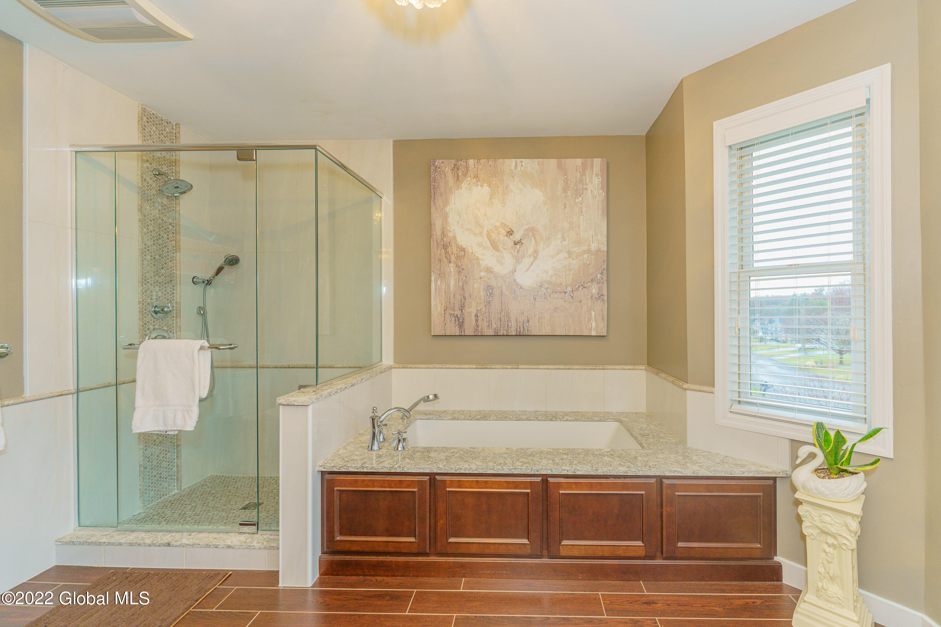 208 Shaker Ridge Drive Schenectady, NY 12309 - Photo 31 of 58 8 Master 4