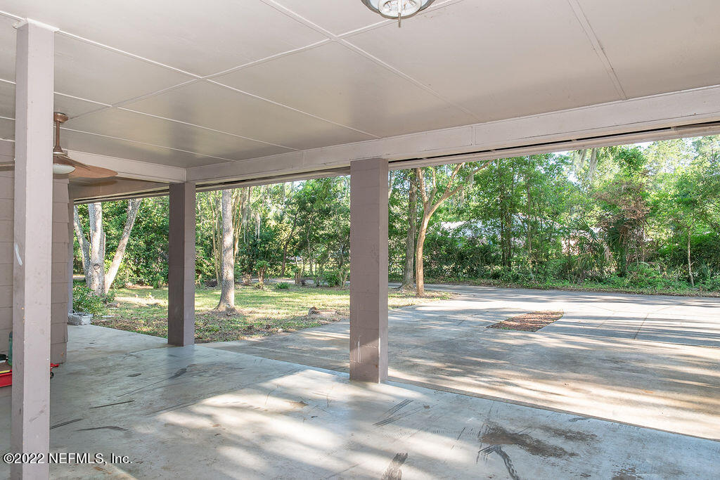 6152 Firestone Road Jacksonville, FL 32244 - Photo 4 of 37 Carport to driveway view