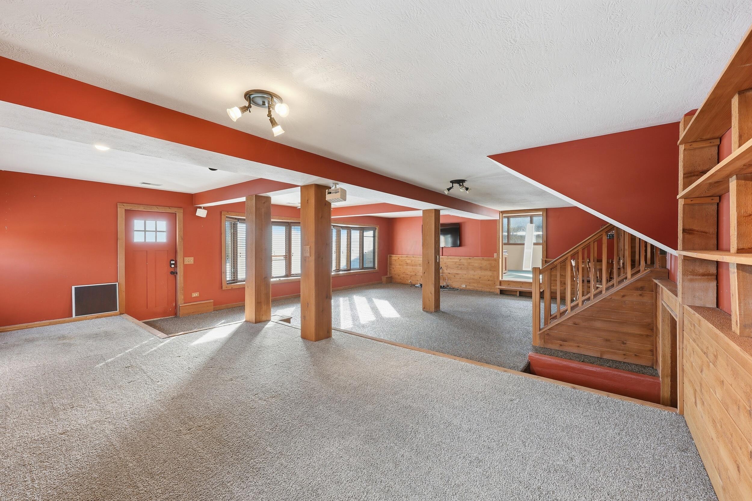 5370 Dublin Road Delaware, OH 43015 - Photo 27 of 50 Family room