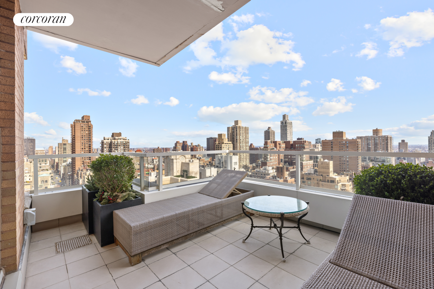 30 East 85th Street, Unit 26/27B Manhattan, NY 10028 - Photo 10 of 25 a view of a terrace with sitting area