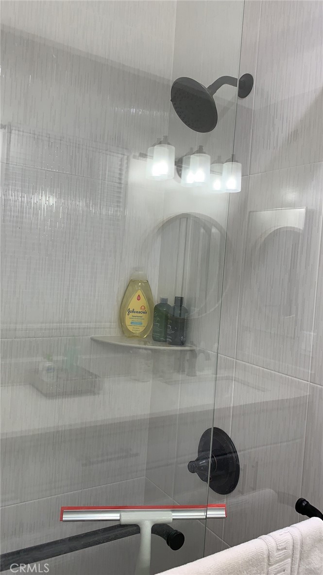 509 West Duarte Road, Unit B Monrovia, CA 91016 - Photo 15 of 20 a close view of shower