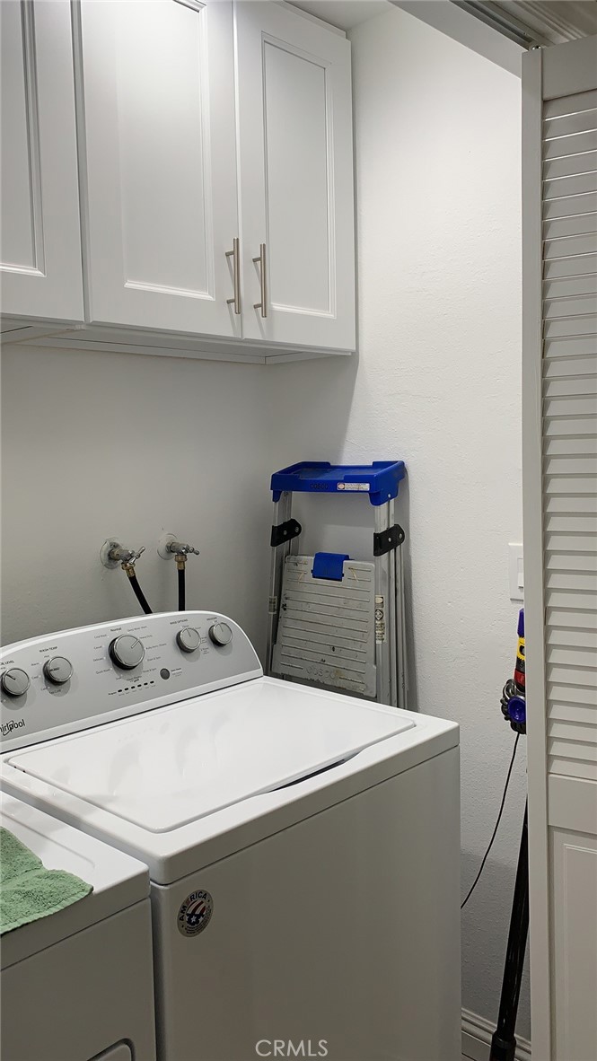 509 West Duarte Road, Unit B Monrovia, CA 91016 - Photo 18 of 20 a utility room with dryer and washer