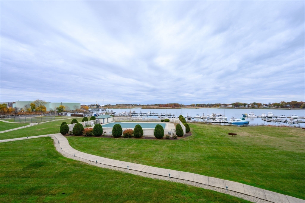 200 Cove Way, Unit 304 Quincy, MA 02169 - Photo 4 of 14