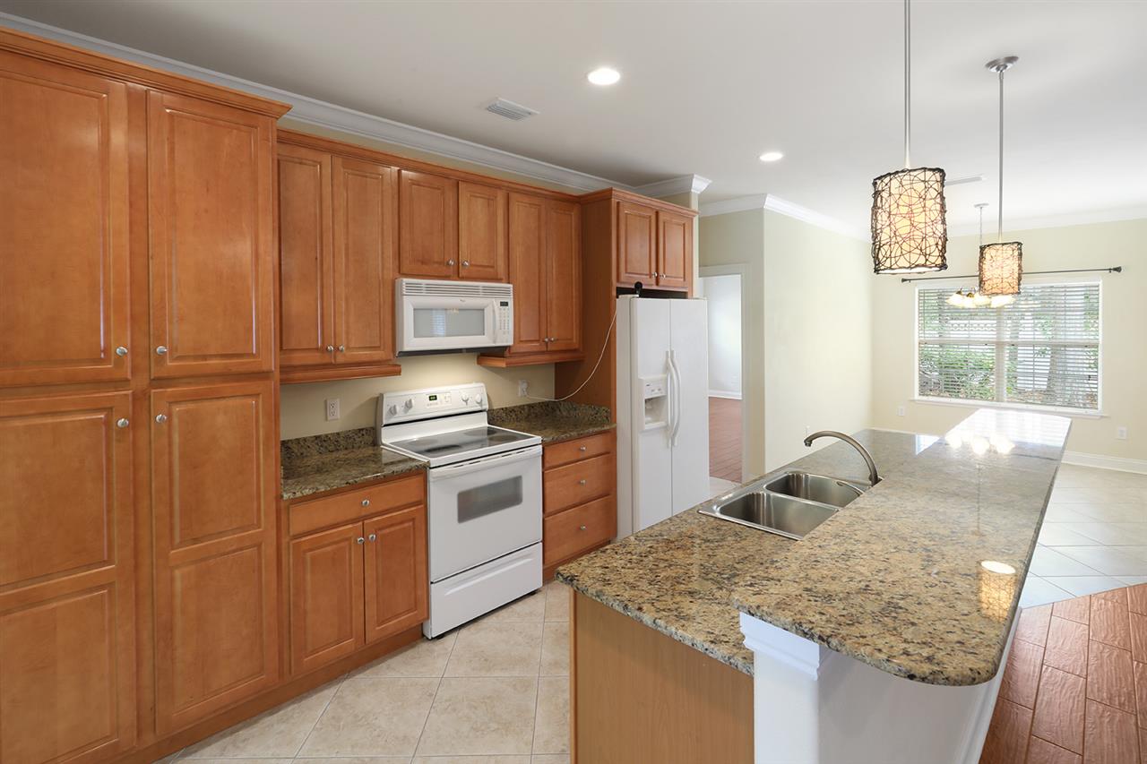 149 Mark Twain Loop Foley, AL 36535 - Photo 5 of 23 Kitchen