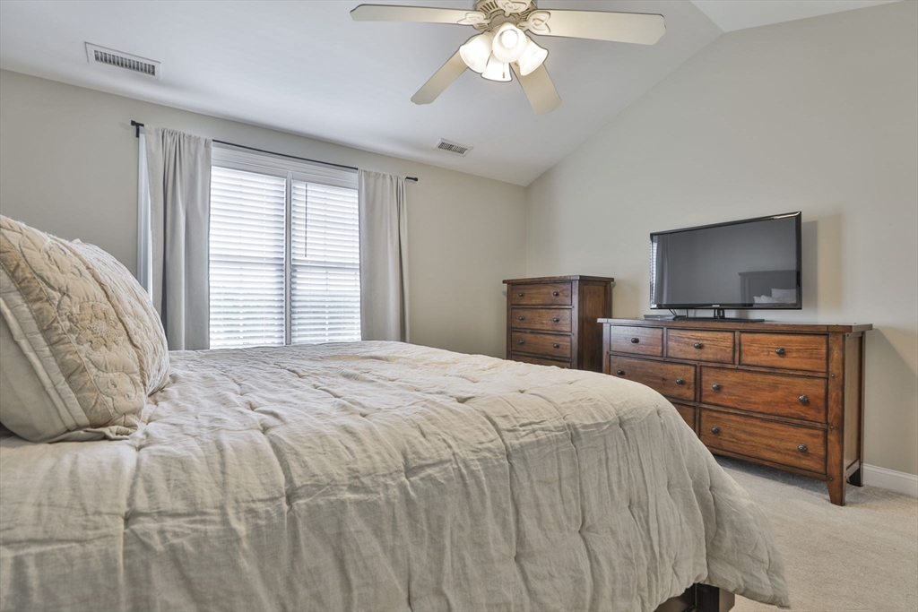 72 Mountain Village Road, Unit 72 Salem, NH 03079 - Photo 27 of 32