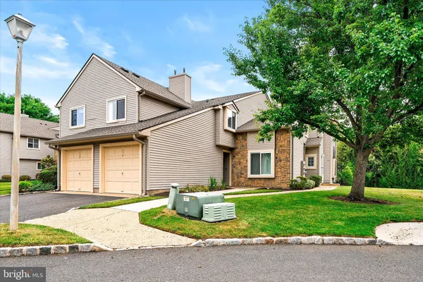$438,500 | 114 Teal Court, East Windsor, NJ 08520