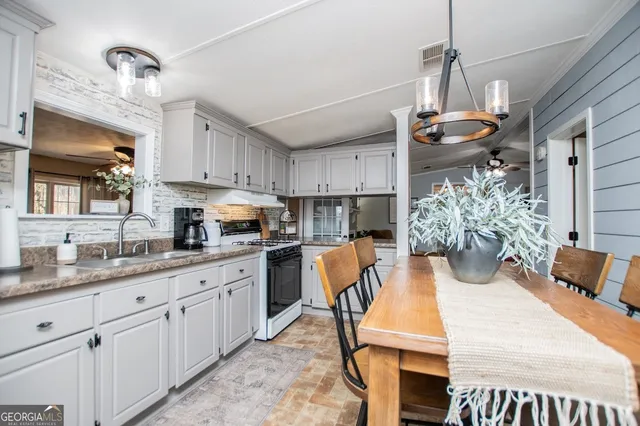 $250,000 | 140 Suburban Drive, Temple, GA 30179