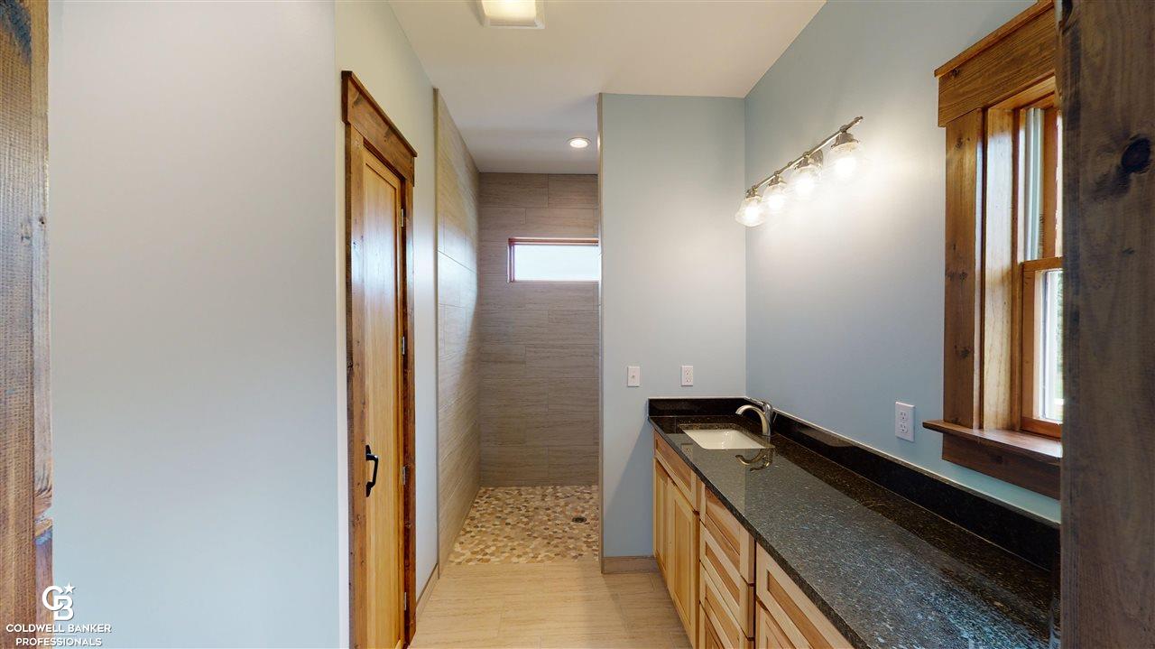 3304 Hodges Road Dryden, MI 48428 - Photo 18 of 39 50072407-17.JPG