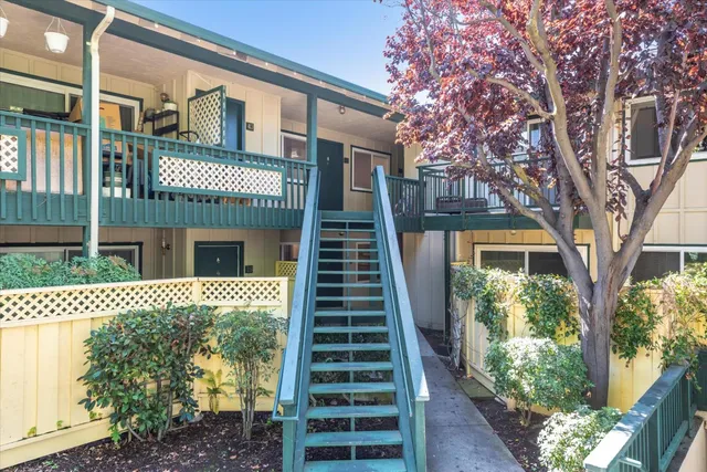 $2,500 | 2025 California Street, Unit 42, Mountain View, CA 94040