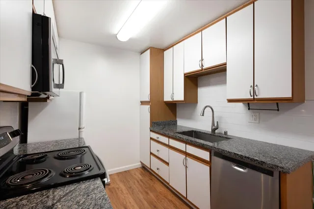 $2,500 | 2025 California Street, Unit 42, Mountain View, CA 94040