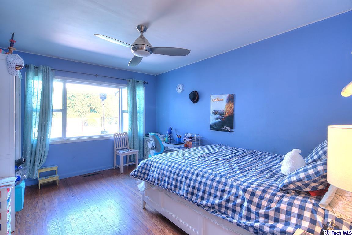 279 West Kenneth Road Glendale, CA 91202 - Photo 15 of 26 Gallery Image 15