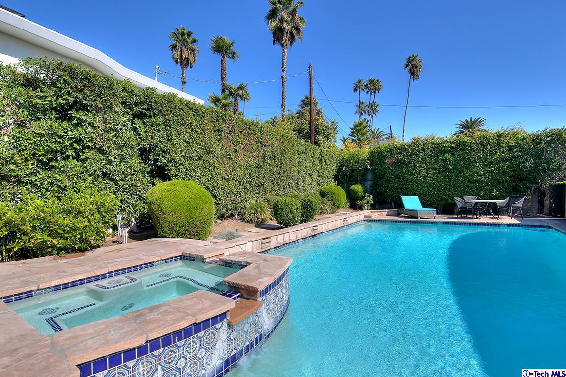279 West Kenneth Road Glendale, CA 91202 - Photo 23 of 26 Gallery Image 23