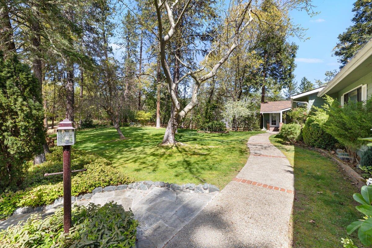 1129 Three Pines Road Grants Pass, OR 97526 - Photo 3 of 52 Front yard and path