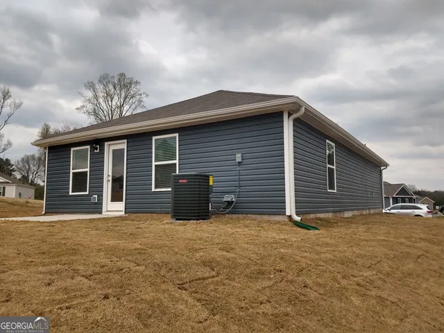 a front view of house with yard