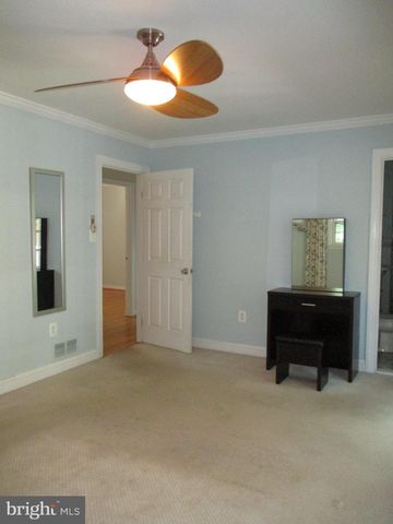 $850,000 | 6161 Foxcroft Road, Alexandria, VA 22307