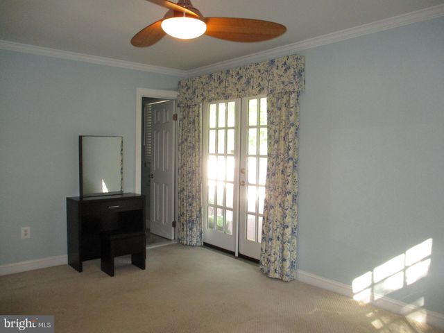 $850,000 | 6161 Foxcroft Road, Alexandria, VA 22307