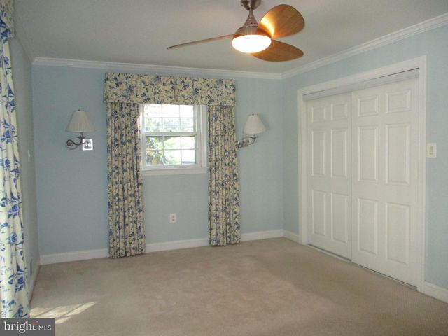 $850,000 | 6161 Foxcroft Road, Alexandria, VA 22307