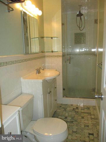 $850,000 | 6161 Foxcroft Road, Alexandria, VA 22307