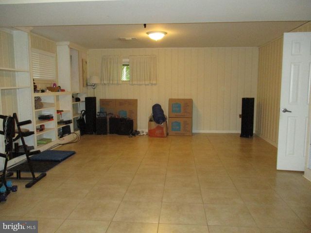 $850,000 | 6161 Foxcroft Road, Alexandria, VA 22307