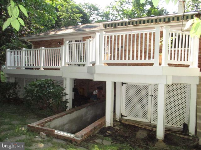 $850,000 | 6161 Foxcroft Road, Alexandria, VA 22307