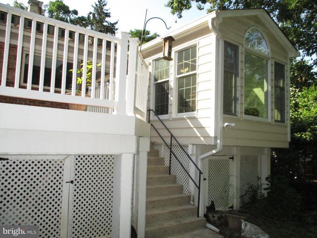 $850,000 | 6161 Foxcroft Road, Alexandria, VA 22307