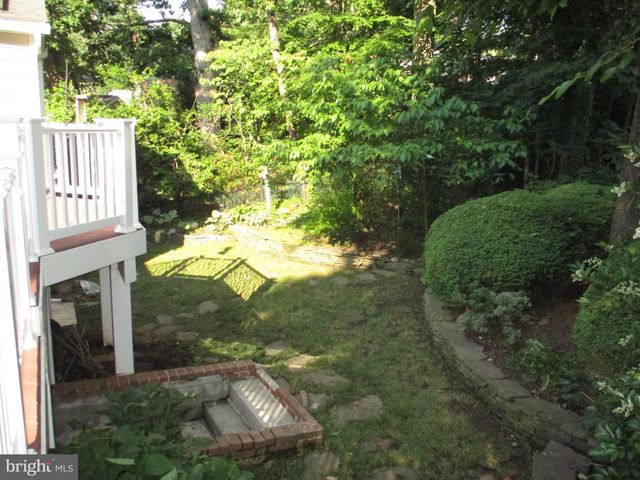 $850,000 | 6161 Foxcroft Road, Alexandria, VA 22307